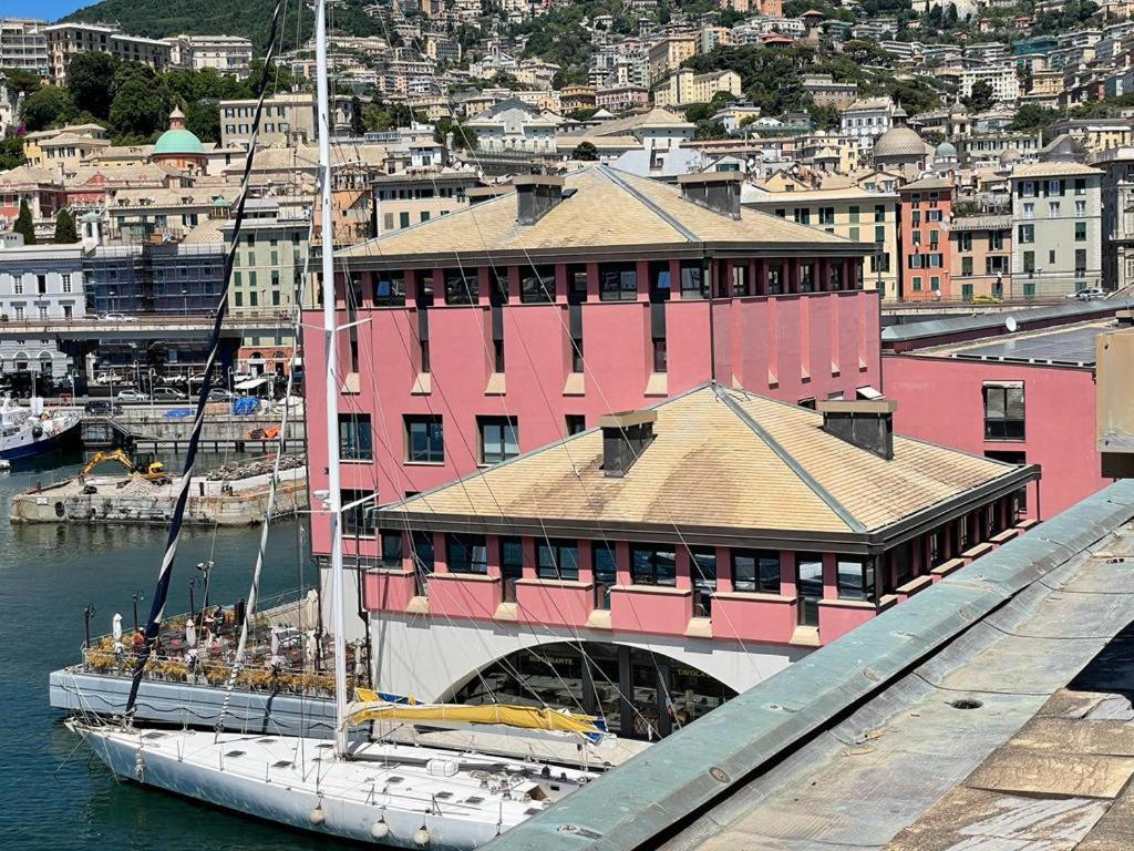 Bilocale Vista Mare Con Terrazzo-Porto Antico- Parcheggio Scontato Leilighet Genova Eksteriør bilde