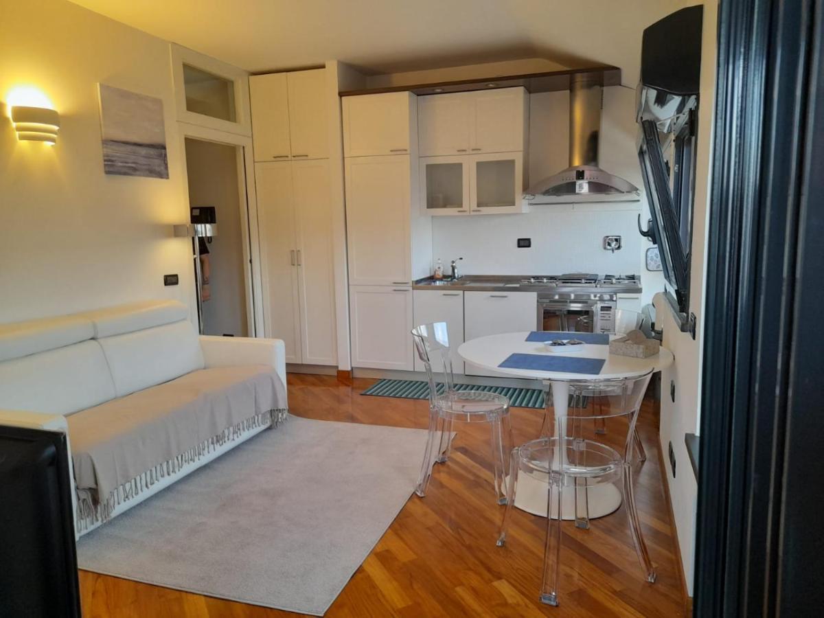 Bilocale Vista Mare Con Terrazzo-Porto Antico- Parcheggio Scontato Leilighet Genova Eksteriør bilde