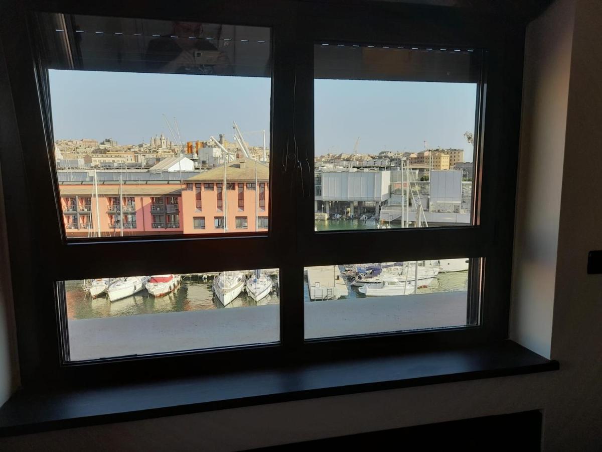 Bilocale Vista Mare Con Terrazzo-Porto Antico- Parcheggio Scontato Leilighet Genova Eksteriør bilde